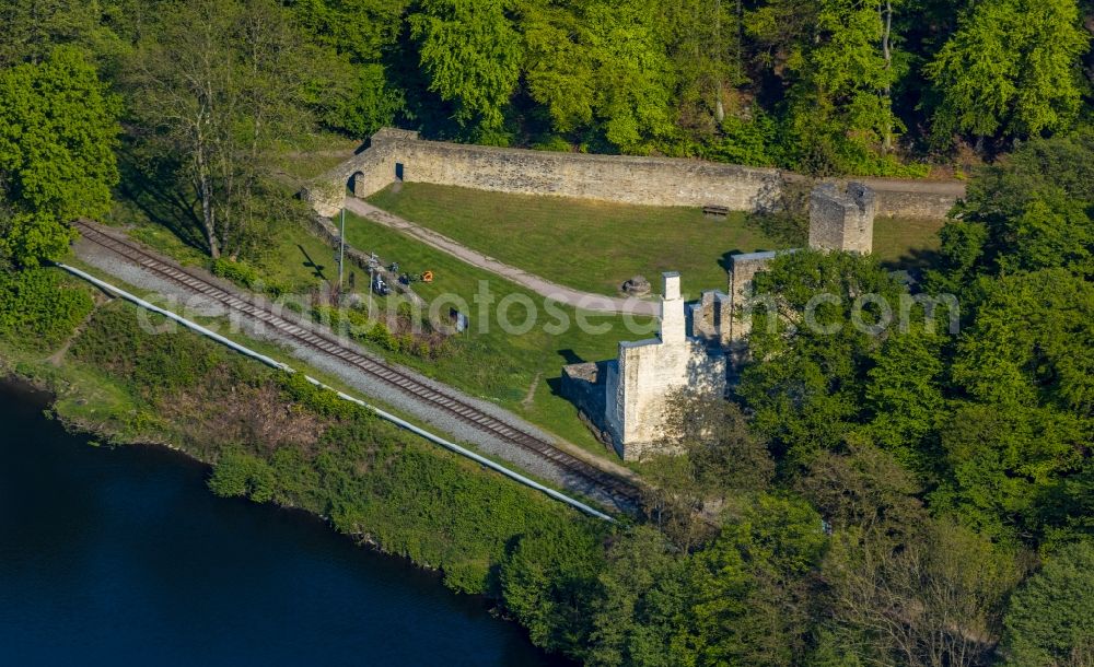 Aerial image Witten - Ruins and vestiges of the former castle and fortress Burgruine Hardenstein in the district Herbede in Witten in the state North Rhine-Westphalia, Germany