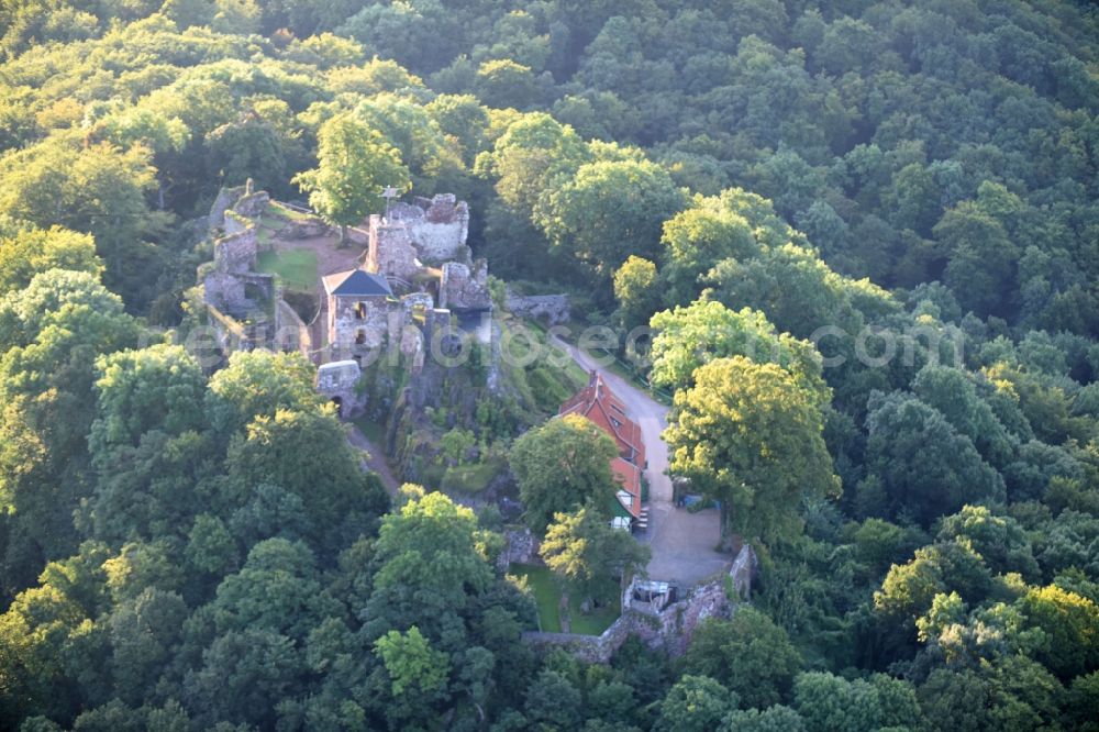 Neustadt/Harz from above - Ruins and vestiges of the former castle and fortress Burgruine Hohnstein on Burgstrasse in Neustadt/Harz in the state Thuringia, Germany