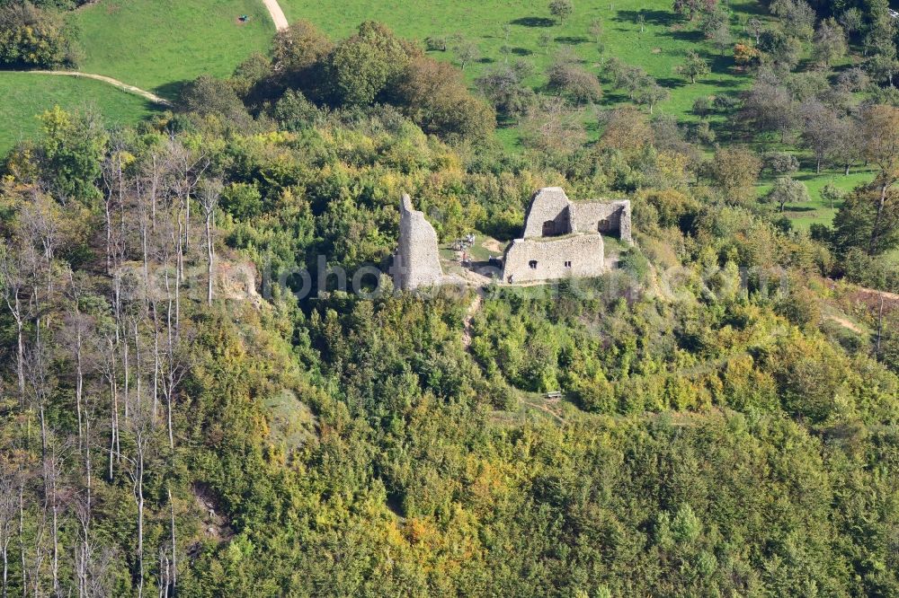 Aerial photograph Ebringen - Ruins and vestiges of the former castle and fortress Burgruine Schneeburg in the district Sankt Georgen in Ebringen in the state Baden-Wurttemberg, Germany