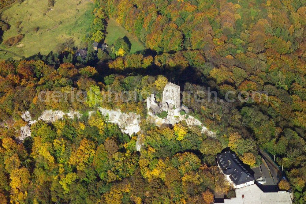 Aerial photograph Königswinter - Ruins and vestiges of the former castle and fortress Drachenfels in Koenigswinter in the state North Rhine-Westphalia, Germany