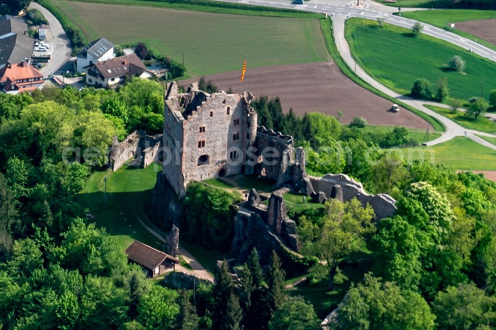 Aerial image Seelbach - Ruins and vestiges of the former castle and fortress Geroldseck bei Seelbach Lahr in Seelbach in the state Baden-Wuerttemberg, Germany