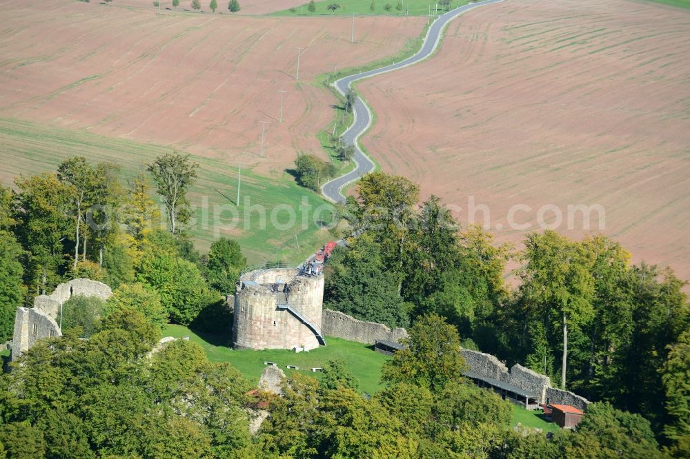 Aerial photograph Henneberg - Ruins and vestiges of the former castle and fortress in Henneberg in the state Thuringia