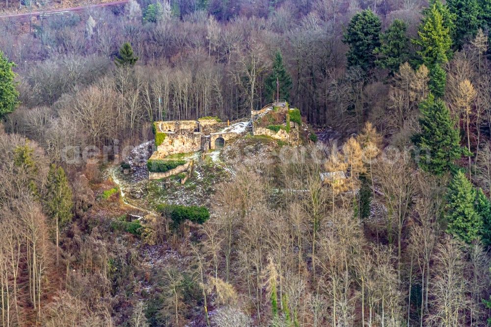 Aerial image Herbolzheim - Ruins and vestiges of the former castle and fortress Kirnburg Bleichheim in Herbolzheim in the state Baden-Wurttemberg, Germany