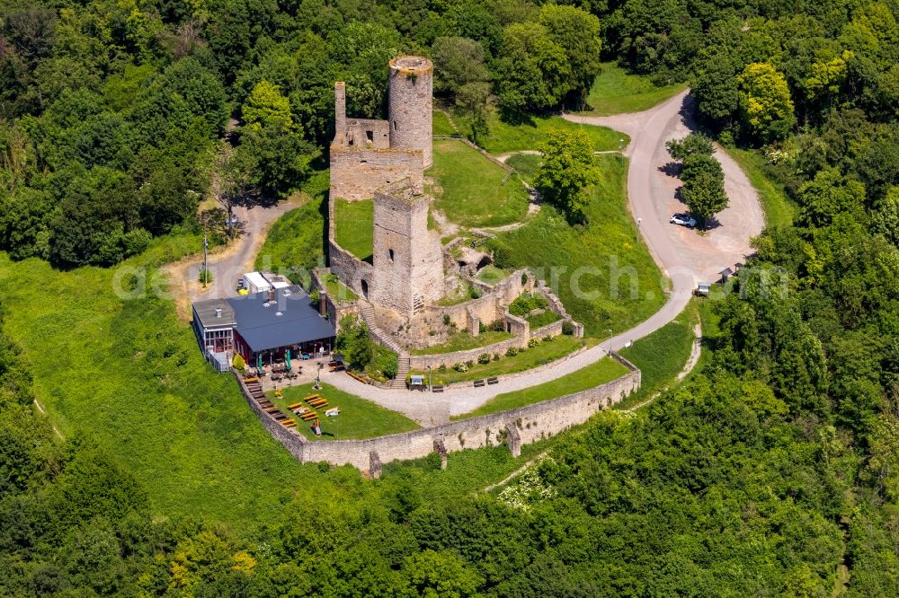 Aerial photograph Volkmarsen - Ruins and vestiges of the former castle and fortress Kugelsburg in Volkmarsen in the state Hesse, Germany