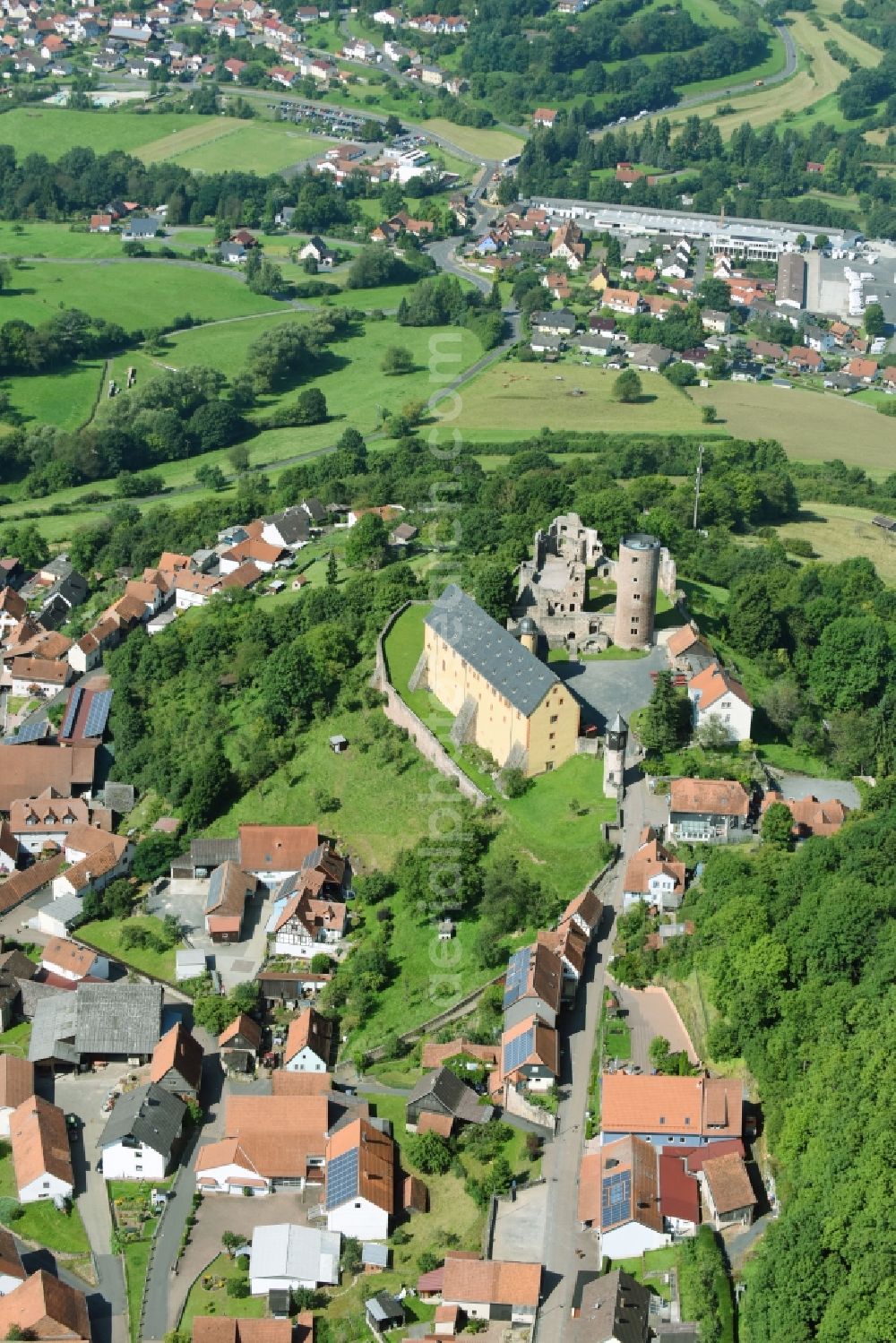 Schwarzenfels from above - Ruins and vestiges of the former castle and fortress in Schwarzenfels in the state Hesse, Germany