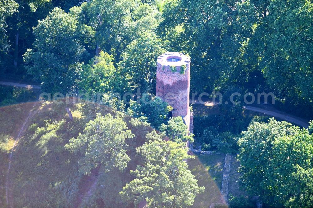 Aerial image Wolfshagen - Tower - Ruins and vestiges of the former castle and fortress in Wolfshagen in the state Brandenburg, Germany