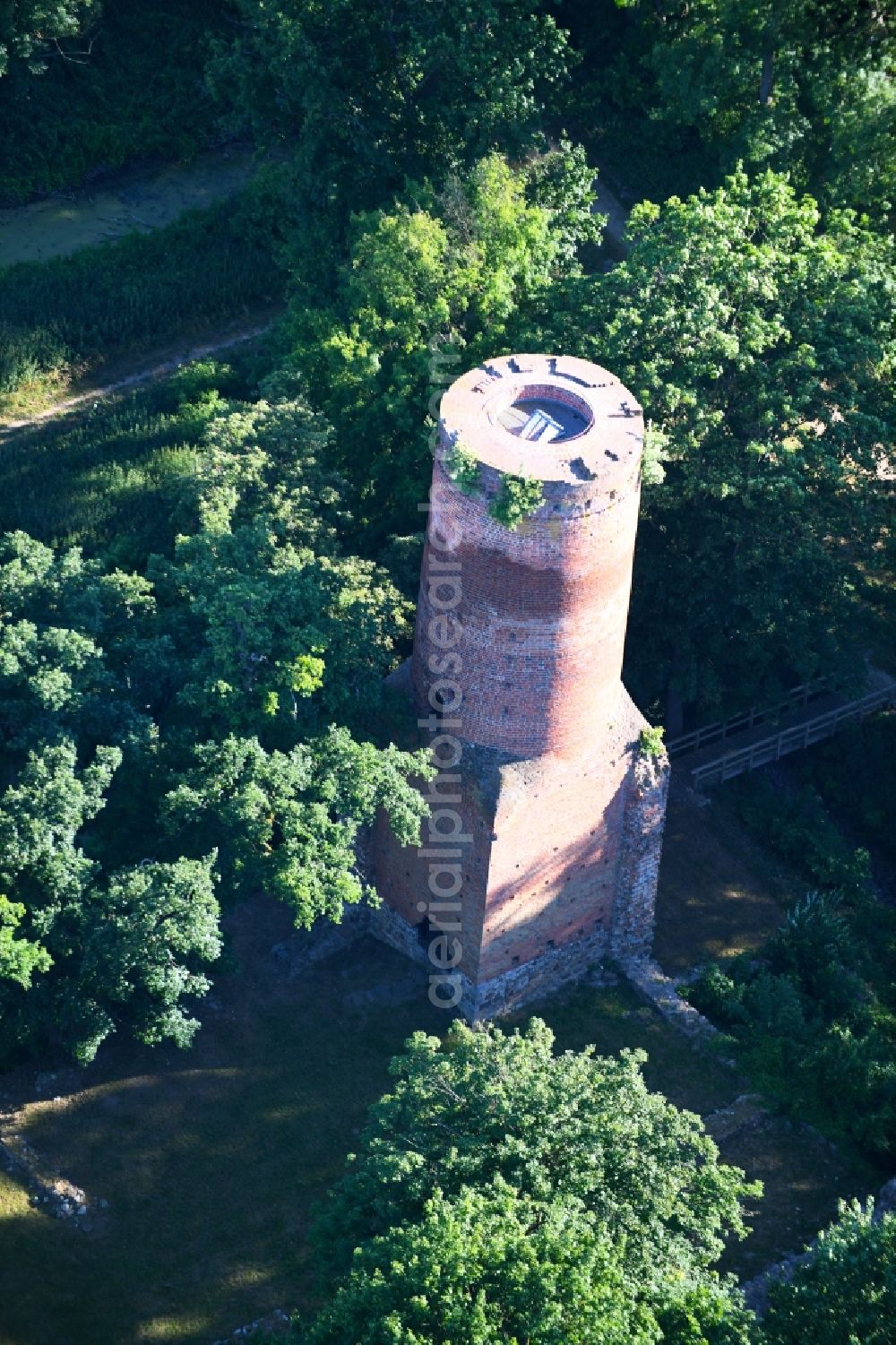 Wolfshagen from above - Tower - Ruins and vestiges of the former castle and fortress in Wolfshagen in the state Brandenburg, Germany