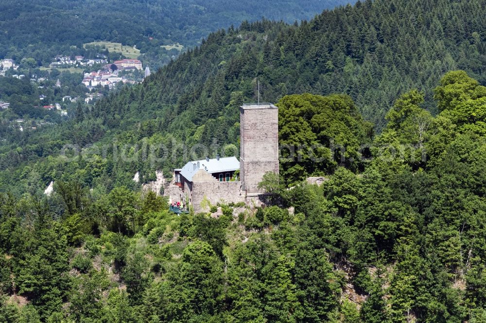 Aerial photograph Baden-Baden - Ruins and vestiges of the former castle and fortress YBurg in Baden-Baden in the state Baden-Wurttemberg