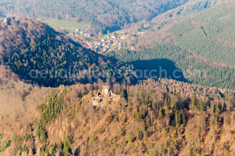 Aerial photograph Wingen - Ruins and vestiges of the former fortress Hohenburg in Wingen in Grand Est, France