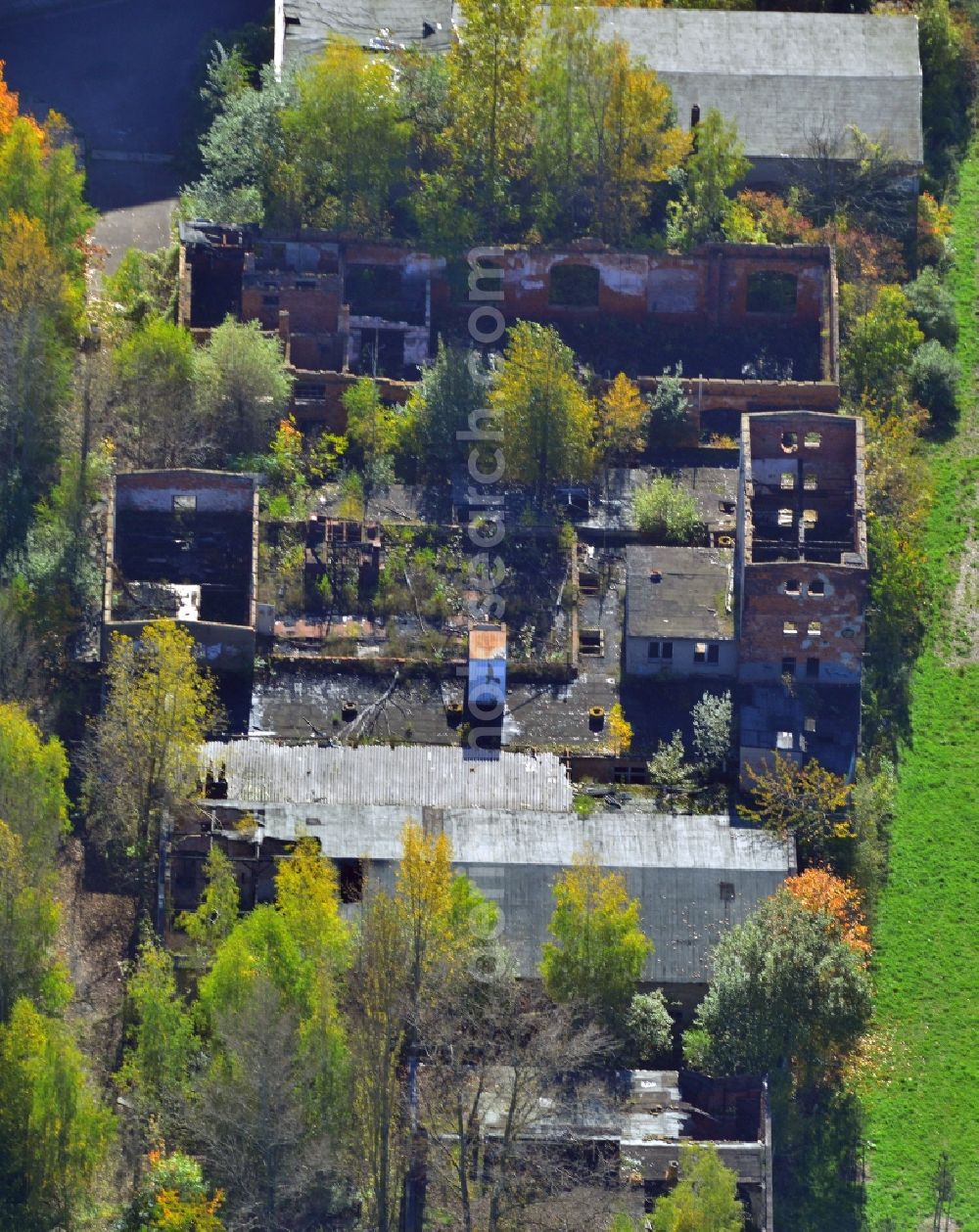 Aerial photograph Leipzig - Ruins next to a block of houses near the street of 18th October in Leipzig in Saxony