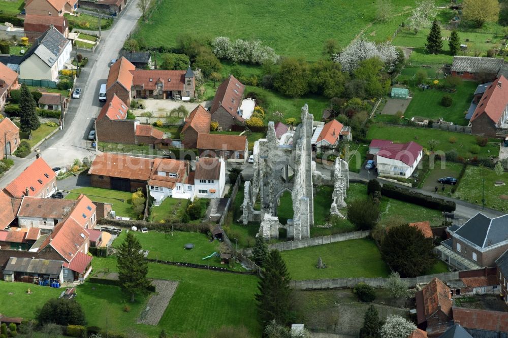 Aerial photograph Ablain-Saint-Nazaire - Ruins Ruines de leglise of the former gothic church in Ablain-Saint-Nazaire in Nord-Pas-de-Calais Picardy, France