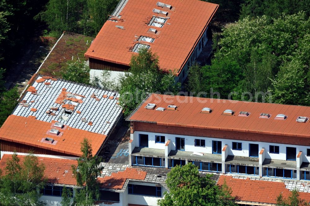 Lauta from above - Ruin resp. affected by vandalism of vacant residential and commercial complex in Lauta in the state Saxony