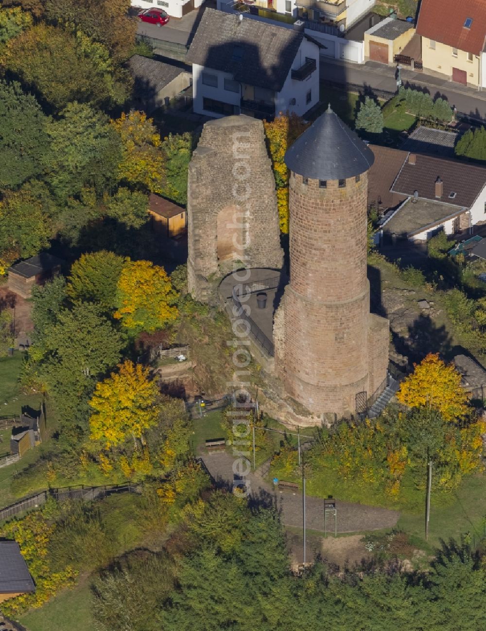 Aerial image Kirkel - Ruins and tower / keep of the castle to Kirkel Saarland