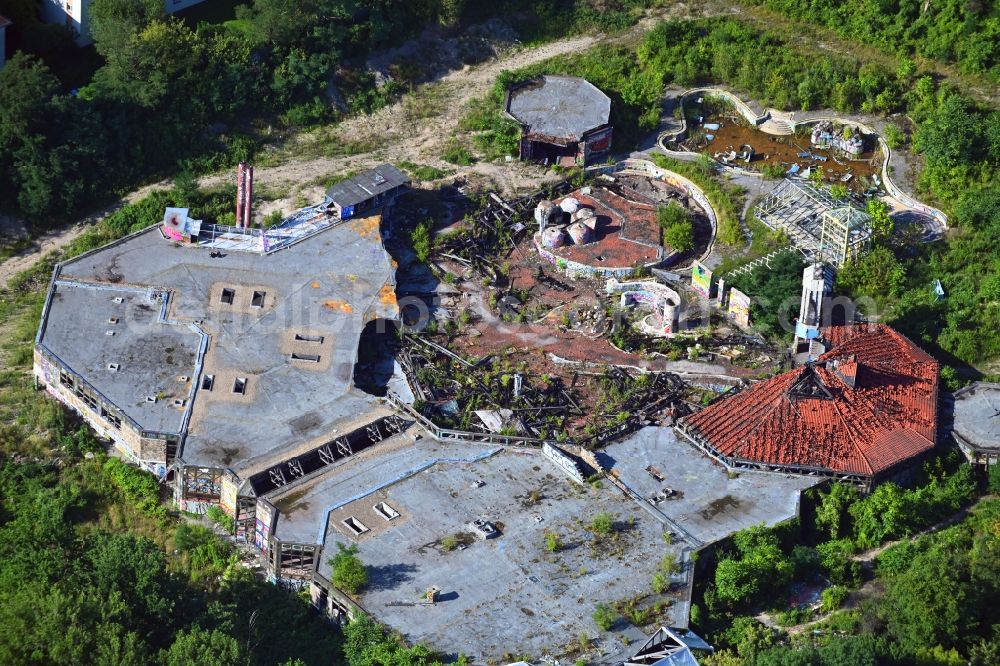 Aerial image Berlin - Ruins of the decaying land with the building of the closed water park in the district Blub Berlin Tempelhof