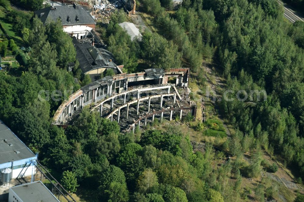 Mylau from the bird's eye view: Remains of Trackage and rail routes on the roundhouse - locomotive hall of the railway operations work in der Friedensstrasse der Deutschen Bahn in Mylau in the state Saxony