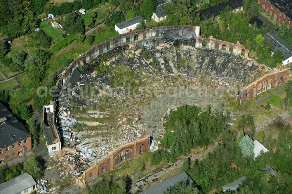 Aerial image Mylau - Remains of Trackage and rail routes on the roundhouse - locomotive hall of the railway operations work in der Friedensstrasse der Deutschen Bahn in Mylau in the state Saxony