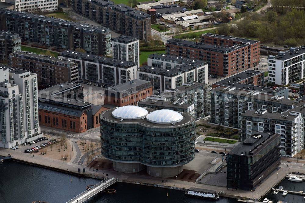 Aerial photograph Kopenhagen - High-rise building in the residential area Gemini Residence on Islands Brygge waterfront in Copenhagen in Denmark