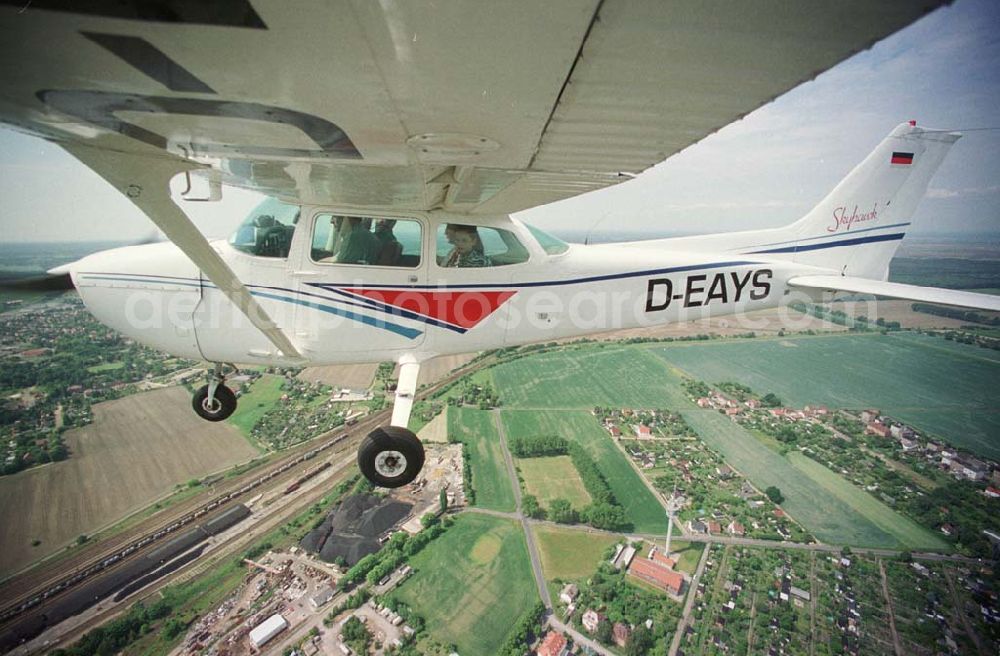 Forst / BRB from the bird's eye view: Rundflug der Agentur mit der Forster Rosenkönigin mit einer C172 der Niederlausitz Flug GmbH vom Flugplatz Neuhausen aus über Cottbus und Forst.