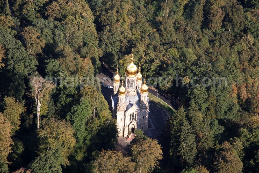 Wiesbaden from the bird's eye view: The Russian Orthodox Church is the only Russian Orthodox church in Wiesbaden and is on the Nero hill. Her full name is Russian Orthodox Church of St. Elizabeth in Wiesbaden. Often, even the term Greek chapel is used. The Russian Orthodox Church was built in 1847-1855 by Duke Adolf of Nassau