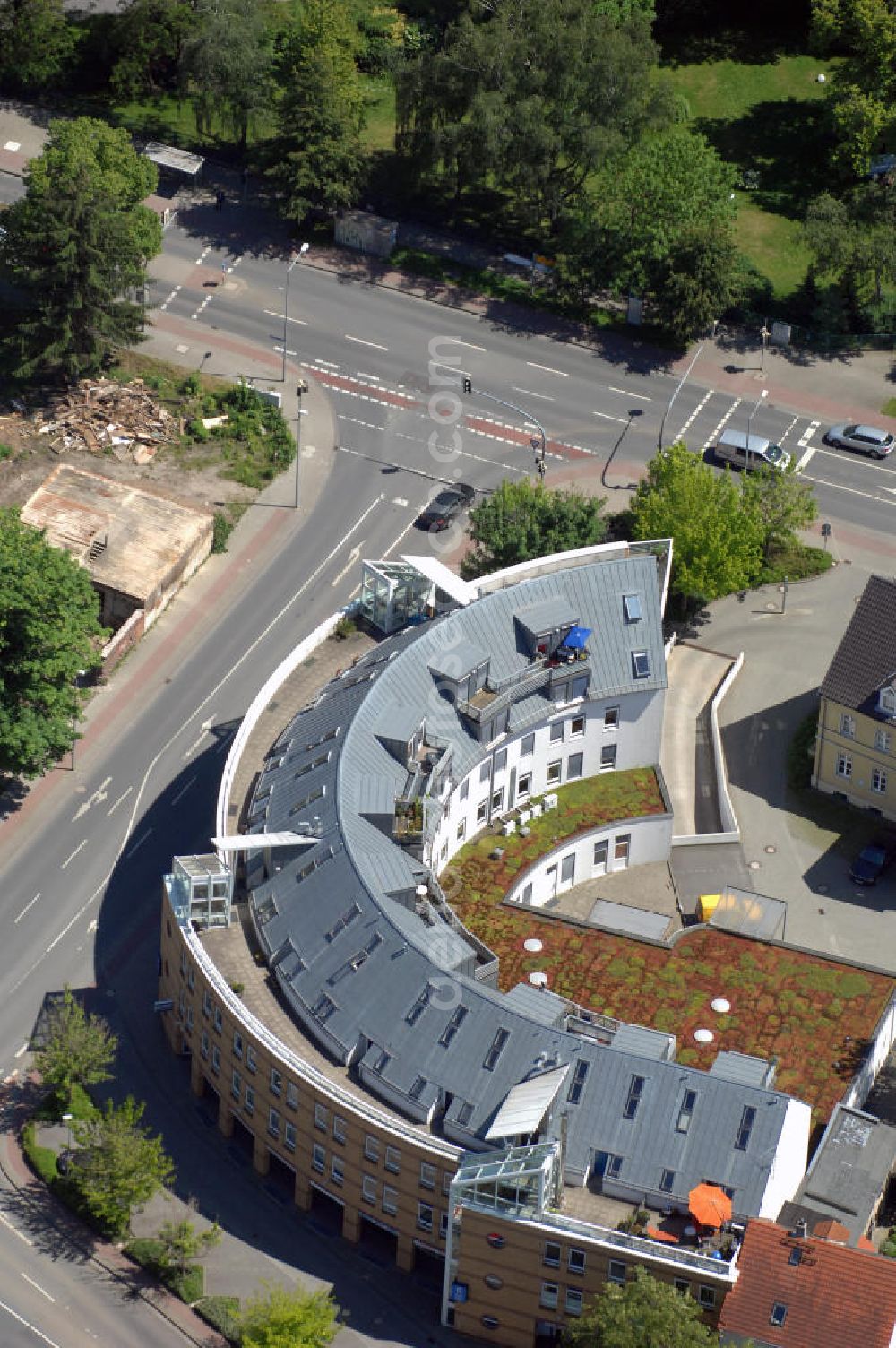 Magdeburg from the bird's eye view: Ärztehaus Ottersleben an der Halberstädter Chaussee 123 in Magdeburg / Sachsen-Anhalt. Medical center Ottersleben in Magdeburg / Saxony-Anhalt.