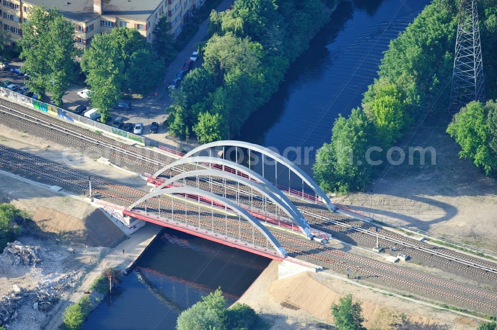 Berlin from above - View the canal bridge of the city railway station Berlin - Baumschulenweg