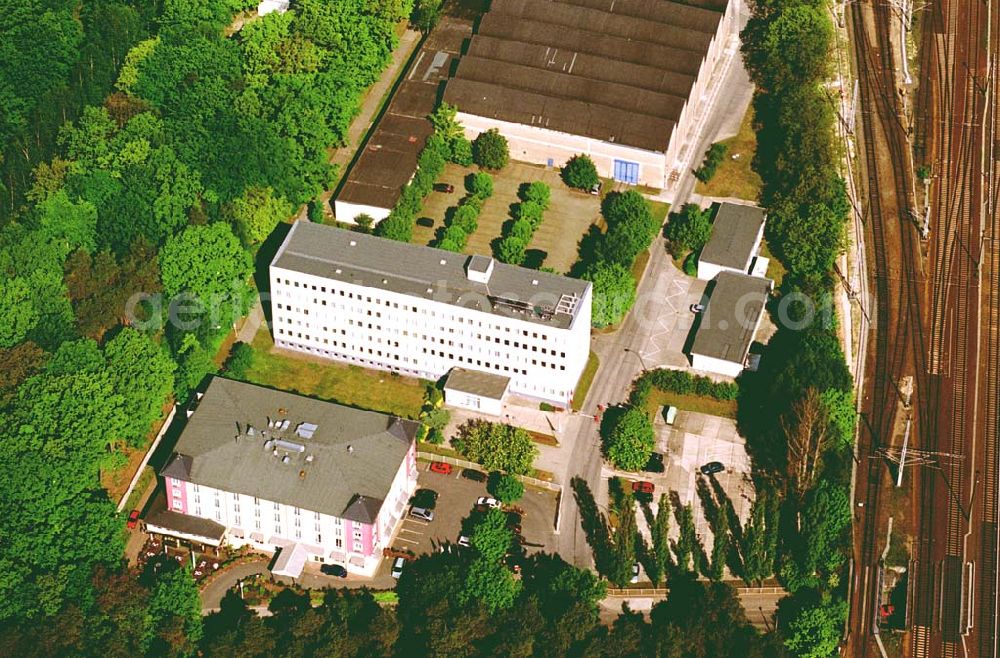 Aerial photograph Berlin -Grünau - S-Bahndepot der Berliner S-Bahn GmbH und Gelände der Bombadier AG östlich des S-Bahnhofs Grünau. Ort: Berlin -Grünau Datum: 15.05.03