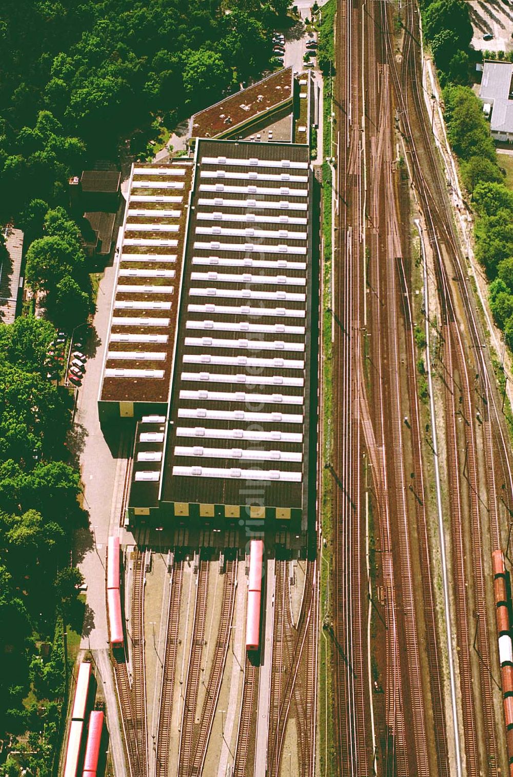 Berlin -Grünau from the bird's eye view: S-Bahndepot der Berliner S-Bahn GmbH und Gelände der Bombadier AG östlich des S-Bahnhofs Grünau. Ort: Berlin -Grünau Datum: 15.05.03