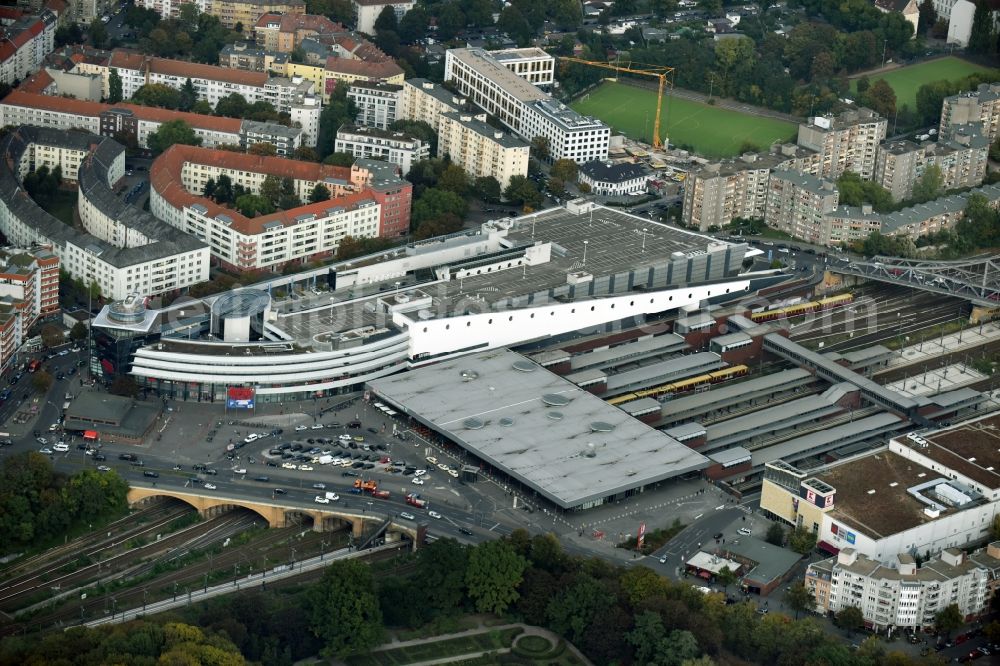 Berlin from above - S-Bahn station Berlin-Gesundbrunnen with the Gesundbrunnen Center of ECE at the park Humboldthain in Berlin Wedding