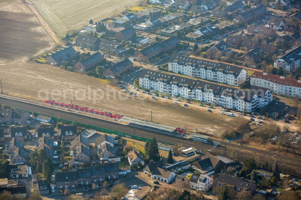 Duisburg from the bird's eye view: City train S-Bahn station Duisburg-Rahm in Duisburg in the state North Rhine-Westphalia