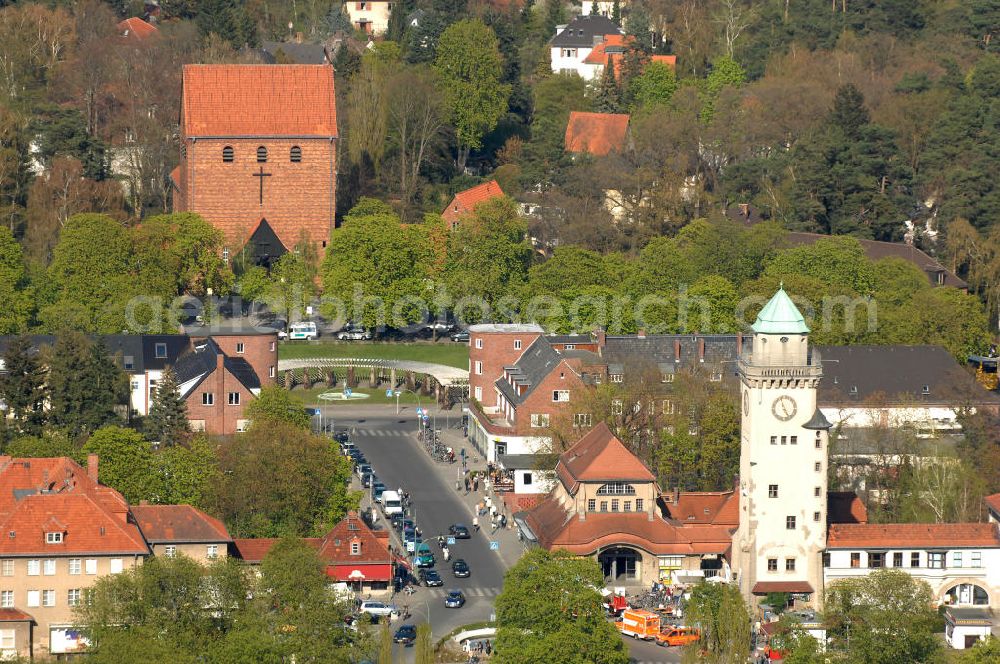 Berlin from the bird's eye view: Blick auf das Bahnhofsgebäude S-Bahnhof Berlin-Frohnau, den Casinoturm und die evangelische Johanneskirche im Bezirk Reinickendorf. View onto the urban railway station Frohnau, the Casiono tower and the Evangelical Church Johanneskirche in the district Reinickendorf.