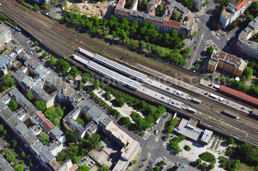 Aerial photograph Berlin - The S-Bahn station Charlottenburg is located on the Stuttgarter Platz in Berlin. It is an important interchange station for the commuter service from the local train to the S-Bahn. The area around the station is an important commercial center of the capital