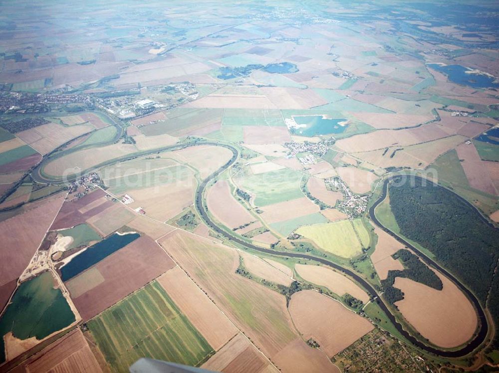 Aerial photograph Tornitz - Blick auf die Saalemündung im Bereich Tornitz, Groß-Rosenberg, Barby und Grizehne.