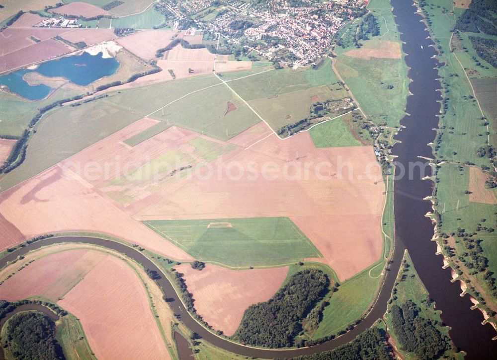 Tornitz from above - Blick auf die Saalemündung im Bereich Tornitz, Groß-Rosenberg, Barby und Grizehne.