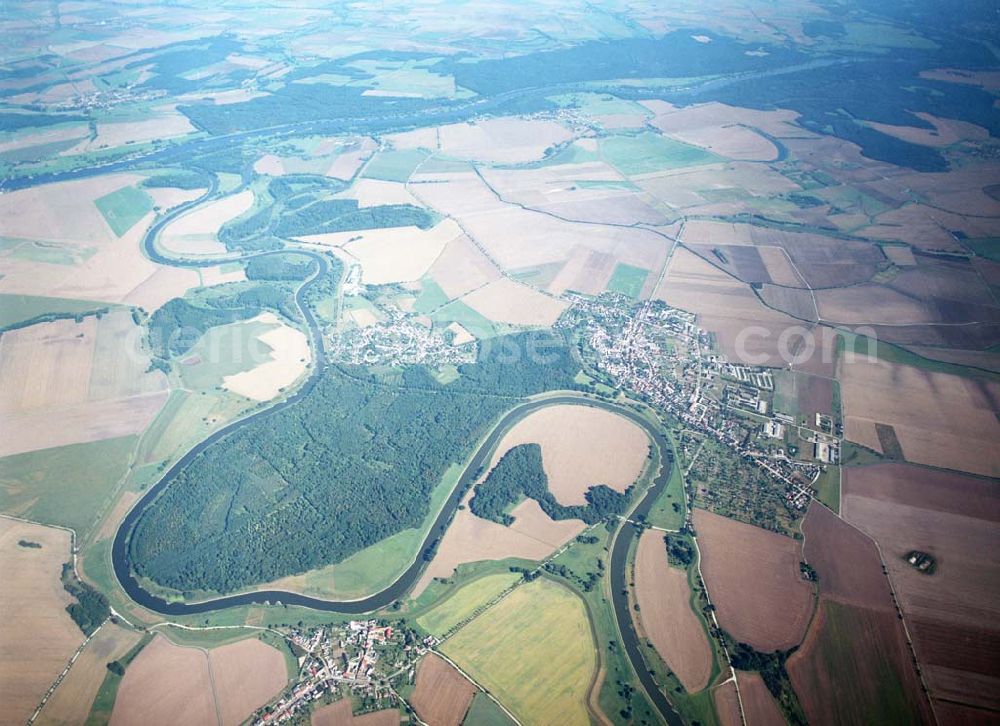 Tornitz from the bird's eye view: Blick auf die Saalemündung bei Tornitz