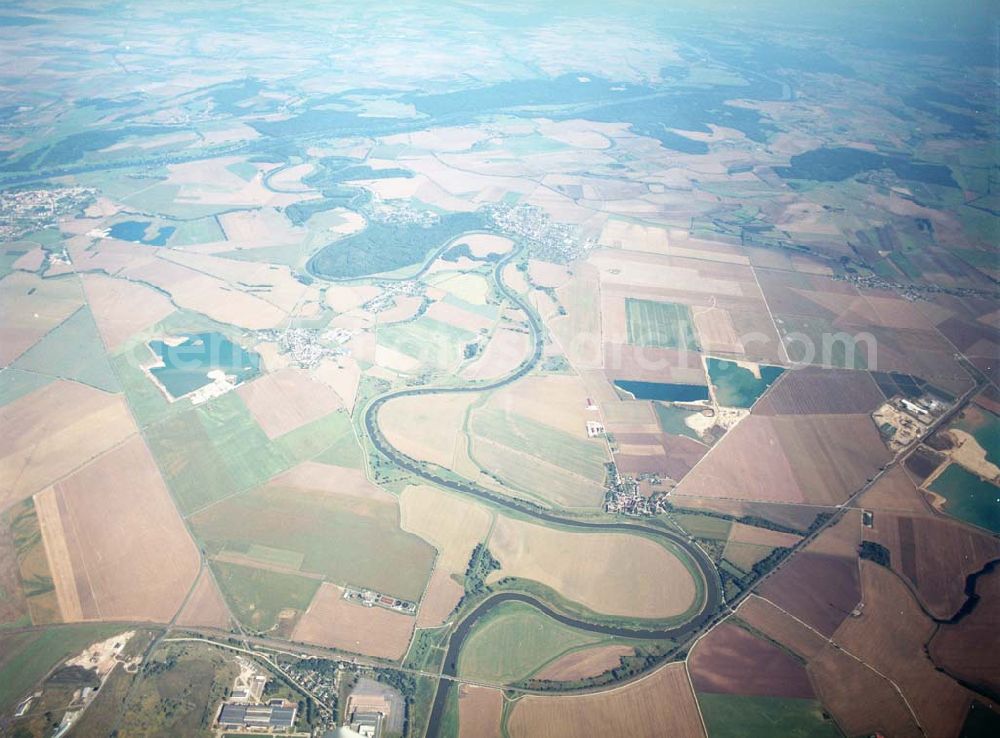 Aerial image Tornitz - Blick auf den Saaleverlauf an der Elbmündung bei Tornitz, Barby, Grizehne und Groß Rosenburg.