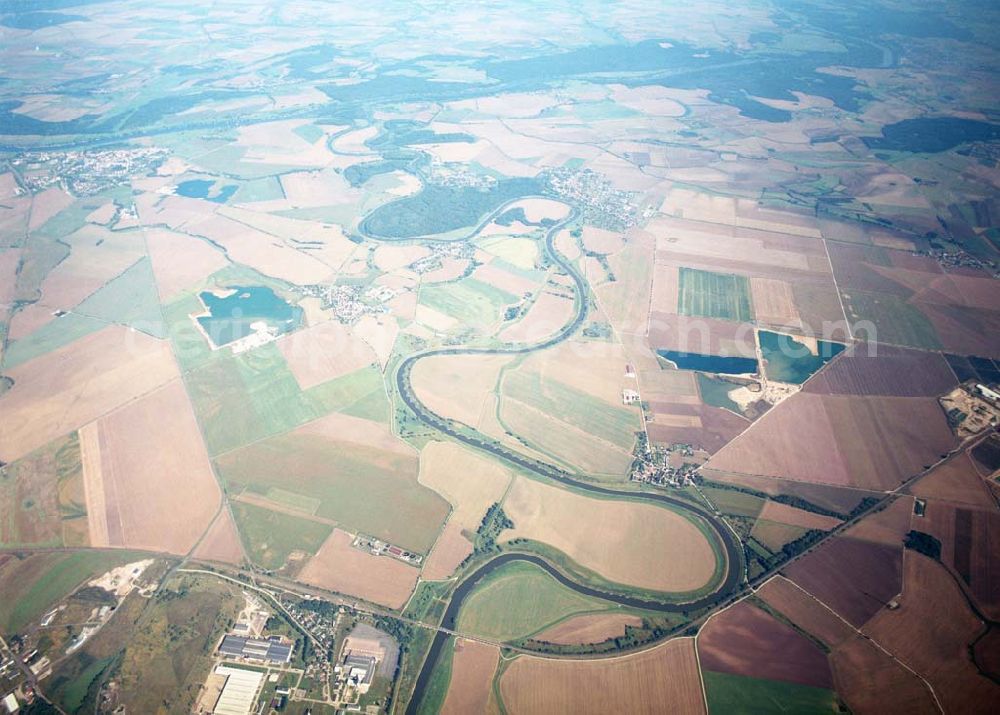 Tornitz from above - Blick auf den Saaleverlauf an der Elbmündung bei Tornitz, Barby, Grizehne und Groß Rosenburg.