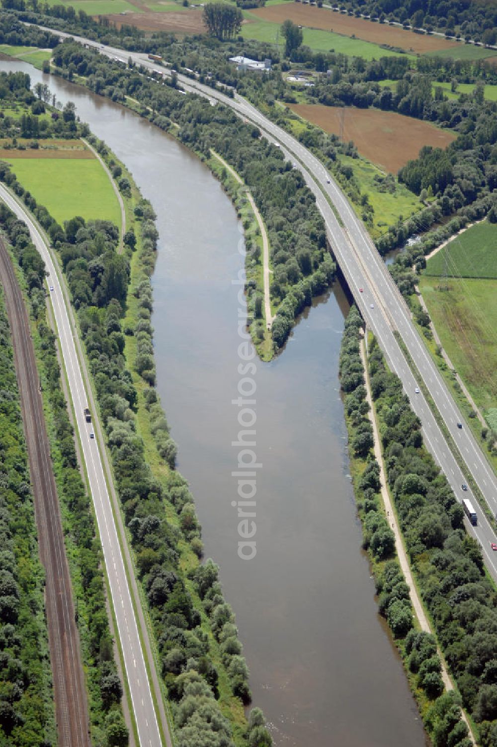 Aerial photograph Saarfels - Blick aus Nordwest auf den Verlauf der Saar mit der Nietmündung.