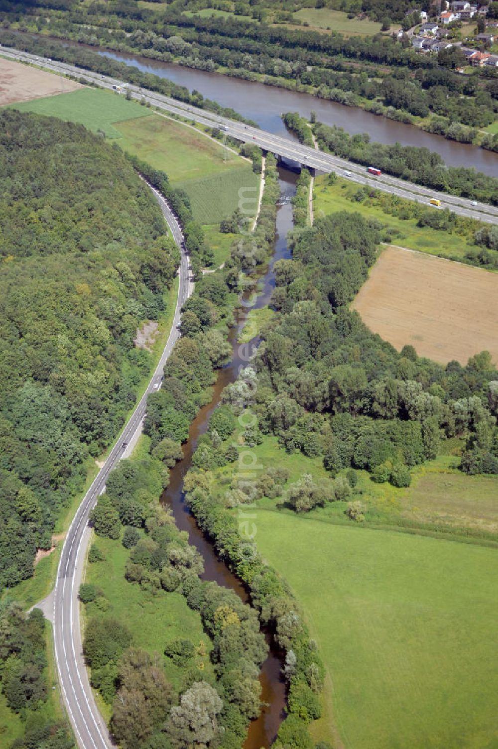 Saarfels from the bird's eye view: Blick aus Südwesten auf den Verlauf der Saar mit der Mündung der Niet.