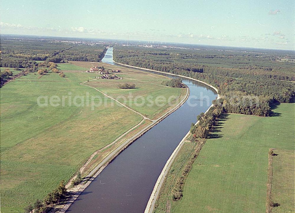 Hohenwarthe / Sachsen -Anhalt from the bird's eye view: 14.10.2003 Sachsen -Anhalt Elbe-Havel Kanal