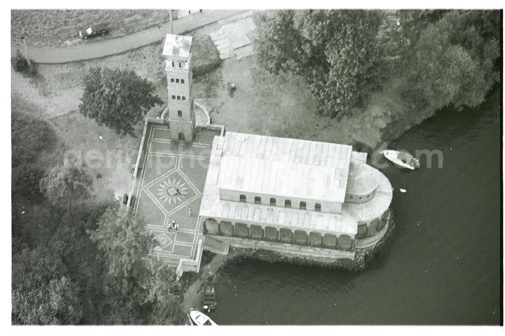 Aerial image Potsdam-Sacrow - Sacrower Heilandskirche im ehem. Grenzstreifen zwischen Potsdam und Berlin.