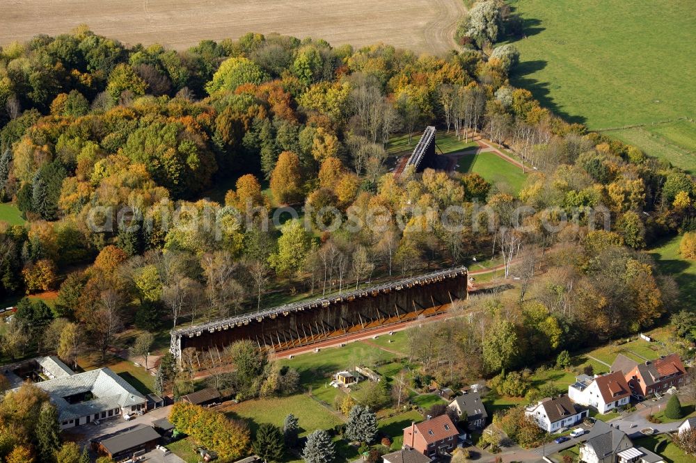 Aerial image Erwitte - Salt flats - building of a former graduation house for salt extraction Gradierwerke Bad Westernkotten on Weringhauser Strasse in the district Bad Westernkotten in Erwitte in the state North Rhine-Westphalia, Germany