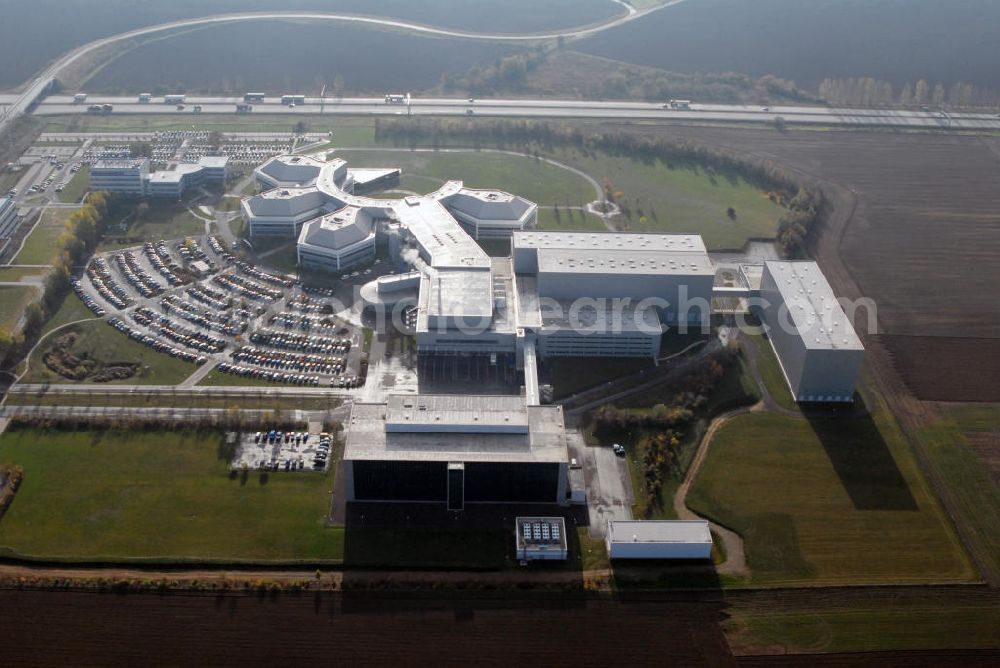 Barleben from the bird's eye view: Blick auf das Areal der Salutas Pharma GmbH in Barleben. Salutas entwickelt, fertigt, lagert und versendet hochwertige Pharmazeutika in einem der modernsten Pharmaproduktions- und Logistikzentren Europas. Das 1995 nach Investitionen von umgerechnet rund 170 Millionen Euro in Vollbetrieb genommene Werk ist mit derzeit 1.400 Mitarbeiter(innen) und Arbeitgebern ein bedeutender Wirtschaftsfaktor für das Land Sachsen-Anhalt. Kontakt: SALUTAS Pharma GmbH, Otto-von-Guericke Allee 1, 39179 Barleben, Tel.: 039203 / 71 - 0,