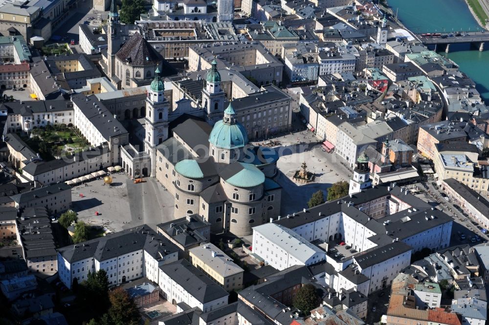 Salzburg from the bird's eye view: View of the Salzburger Dom in the state Salzburg in Austria