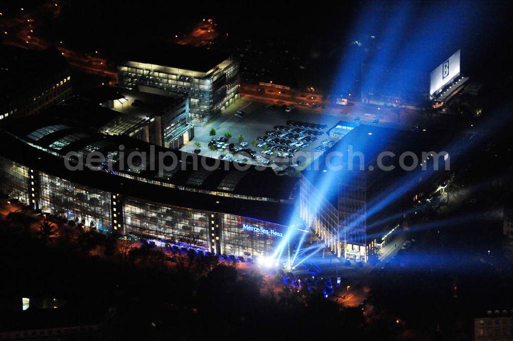 Berlin from the bird's eye view: Nachtaufnahme: Mercedes Welt am Salzufer in Berlin Charlottenburg mit Beleuchtung anläßlich des Festival of Lights. Night Shot: Mercedes World at the Salzufer street in Berlin with illumination during the Festival of Lights.