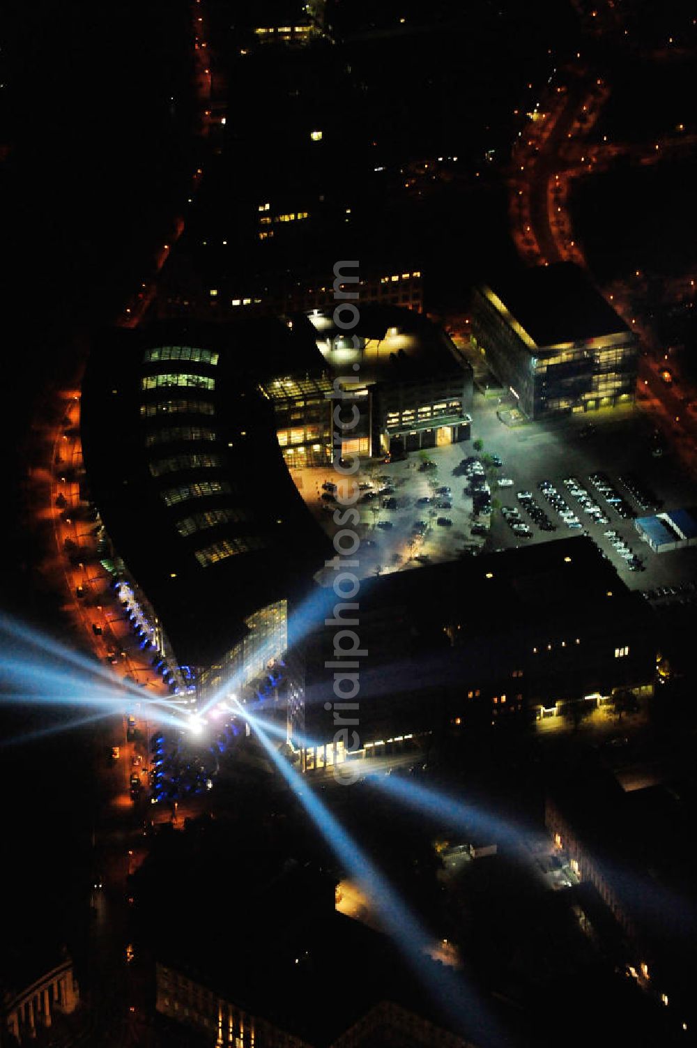 Aerial photograph Berlin - Nachtaufnahme: Mercedes Welt am Salzufer in Berlin Charlottenburg mit Beleuchtung anläßlich des Festival of Lights. Night Shot: Mercedes World at the Salzufer street in Berlin with illumination during the Festival of Lights.