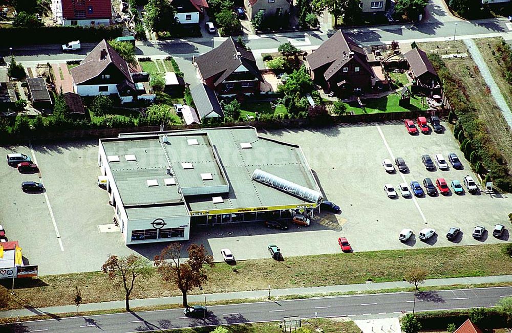 Aerial photograph Salzwedel / Sachsen-Anhalt - Salzwedel / Sachsen-Anhalt Blick auf das OPEL-Autohaus in Salzwedel / Sachsen-Anhalt Adresse: Autohaus Altmark GmbH Arendseer Str. 26 29410 Salzwedel Tel: 03901 / 33014 Fax: 03901 / 26161 06.09.2003