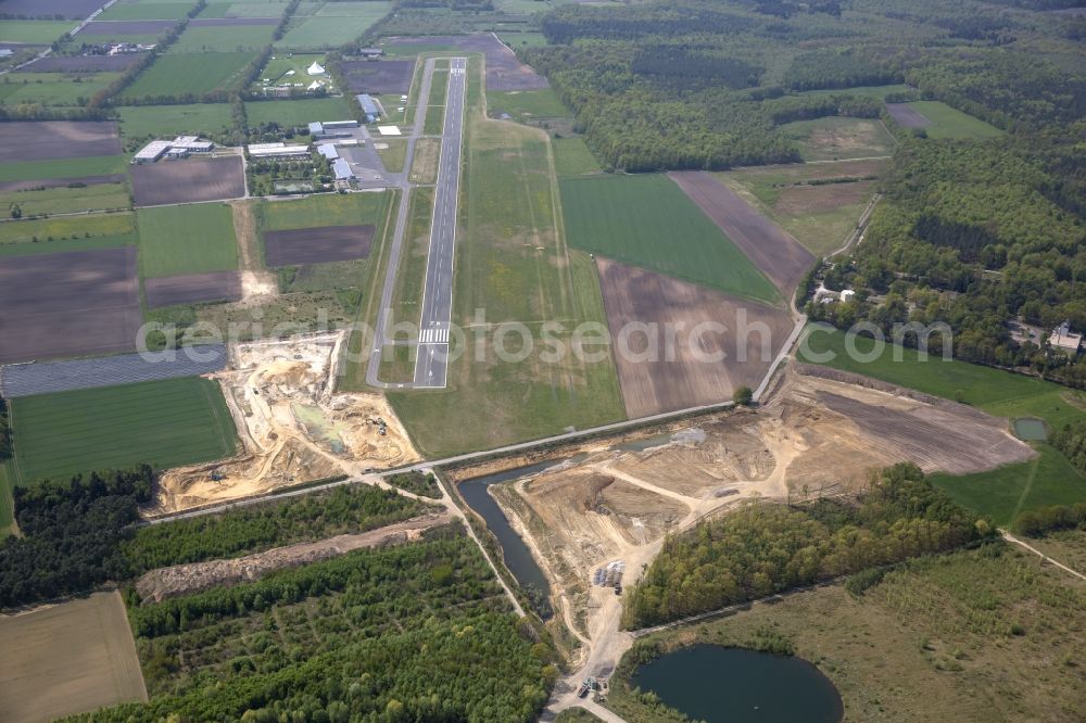 Aerial image Kirchhellen - Gravel pit on the runway of the airfield Schwarze Heide in Kirchhellen in North Rhine-Westphalia