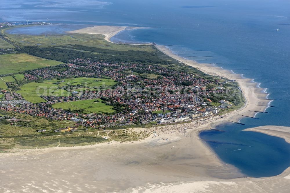 Borkum from the bird's eye view: Sandy coastline with Natural bay on the North Sea Island Borkum in the state Lower Saxony