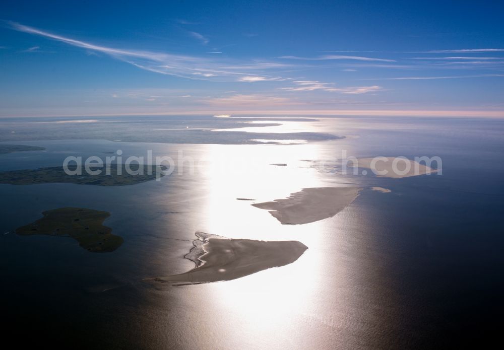 Aerial image Pellworm - Sandbanks Japsand, Norderoogsand and Suederoogsand in the North Sea Wadden Sea in the state Schleswig-Holstein, Germany