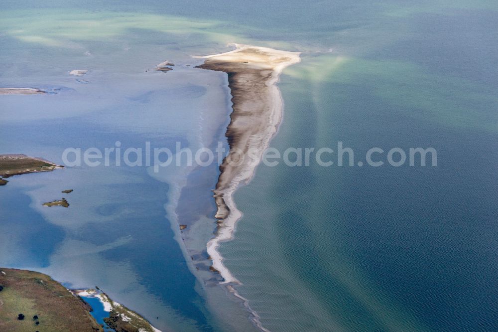 Born am Darß from the bird's eye view: Sandbank- land area by flow under the sea water surface the Baltic Sea at the Darsser Ort nature reserve in Born am Darss at the baltic sea coast in the state Mecklenburg - Western Pomerania, Germany